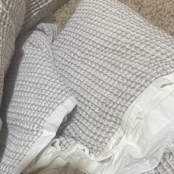 UGG Olivia King Duvet Set - Silver Gray - Picture 8 of 8